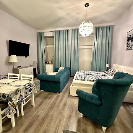 Kings Main Square Apartment โปปรัด ภายนอก รูปภาพ