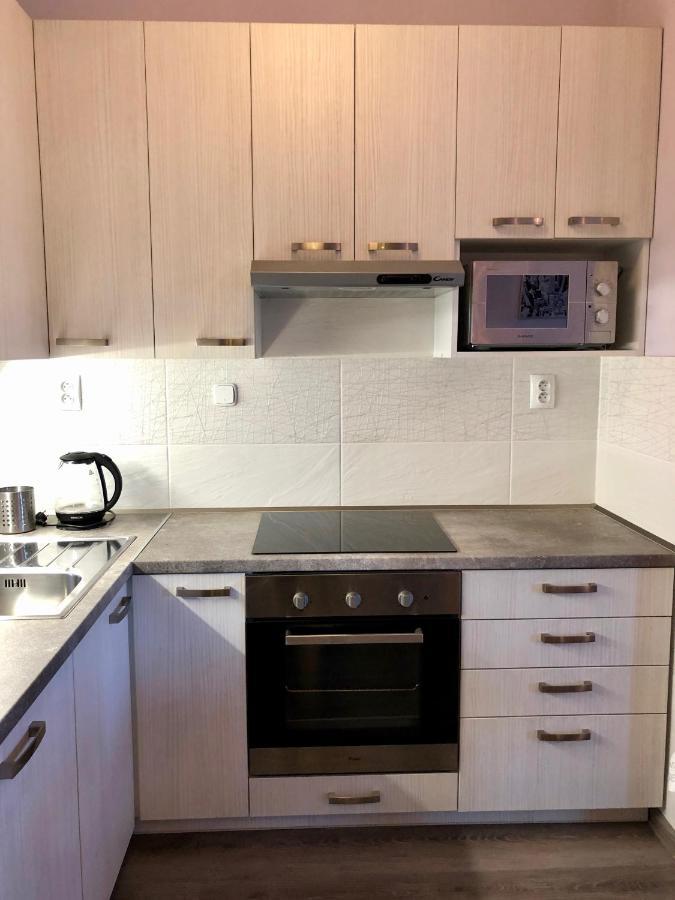 Kings Main Square Apartment โปปรัด ภายนอก รูปภาพ